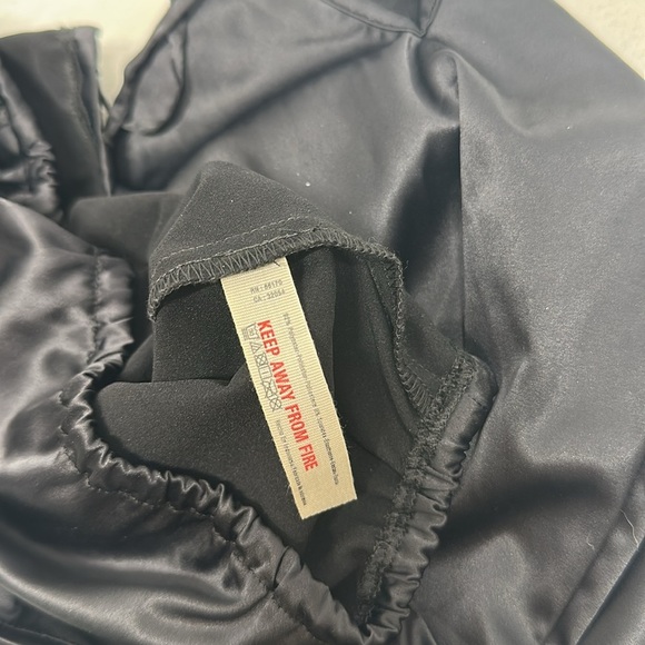 Intimately Free People FP Crop Top Satin Long Sleeve Cropped Blouse Black Small - Picture 7 of 7